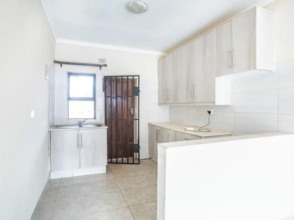 36 Bedroom Flat & Apartment