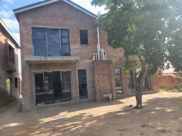 3 Bedroom Flat & Apartment