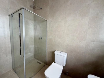 4 Bedroom Garden Flat