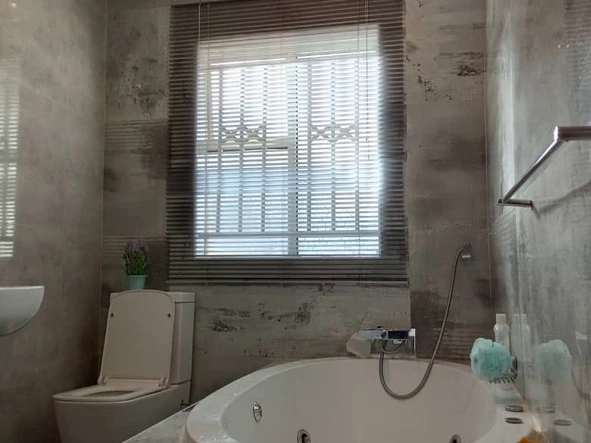 4 Bedroom Garden Flat