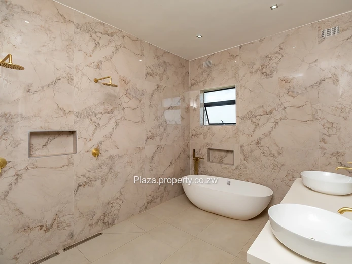 A Private Sanctuary of Modern Elegance