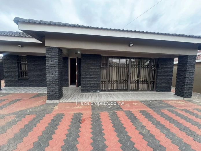 Modern 4- Bedroom Home for sale in Madokero