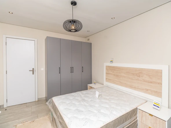 3 Bedroom Flat & Apartment