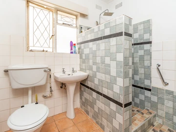 2 Bedroom Garden Flat