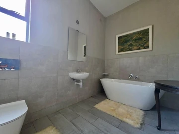 3 Bedroom Garden Flat