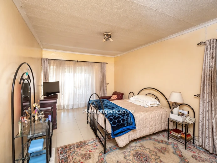 Elegant 4-Bedroom Family Home In Highlands (Sole Mandate)