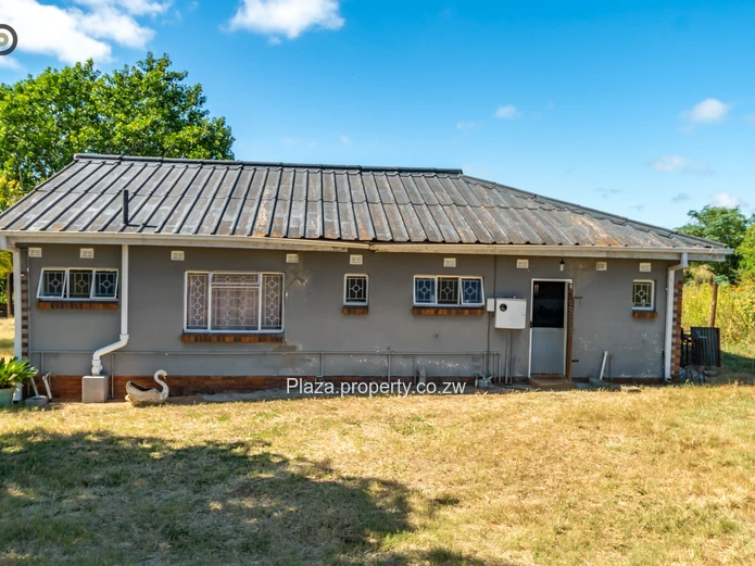 Prime 3.3Ha Agricultural Plot with Road Frontage & Development Potential – Gweru