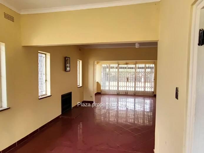 Commercial Property for rent in Highlands