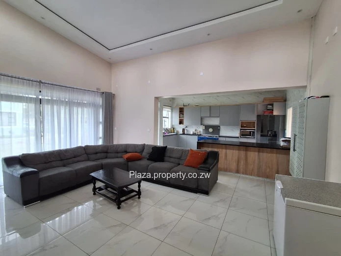 3 bedroom townhouse in Hatfield, Logan Park