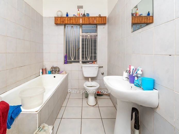 Perfect for Family Living or First-Time Owners (Sole Mandate)