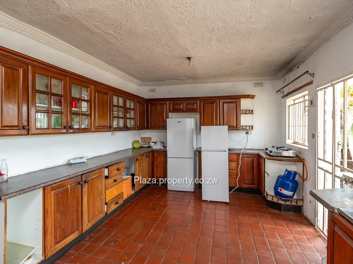 Exceptional Multi-Level Family Home with Self-Contained Cottage – Vainona (Cashcow) (Sole Mandate)