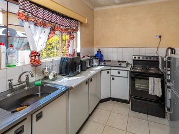 3 Bedroom Garden Flat