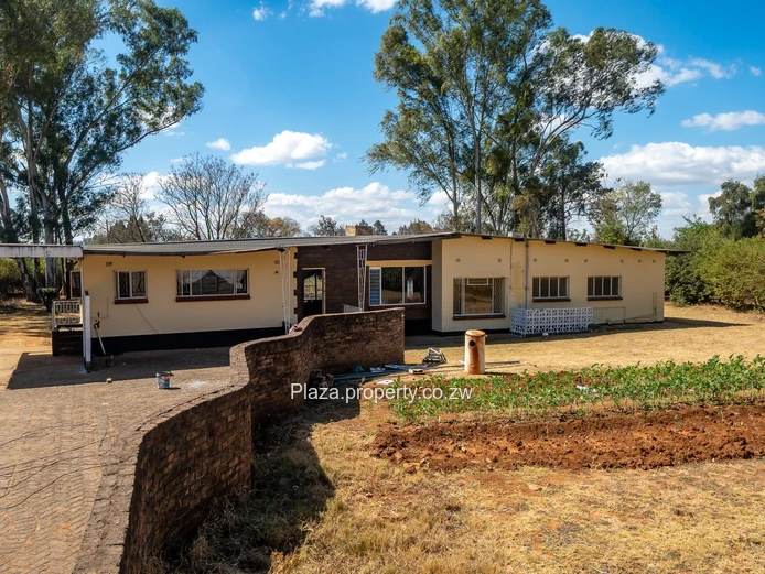 Spacious 5-Bedroom Home For Sale In Daylesford