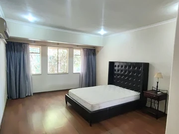 3 Bedroom Flat & Apartment