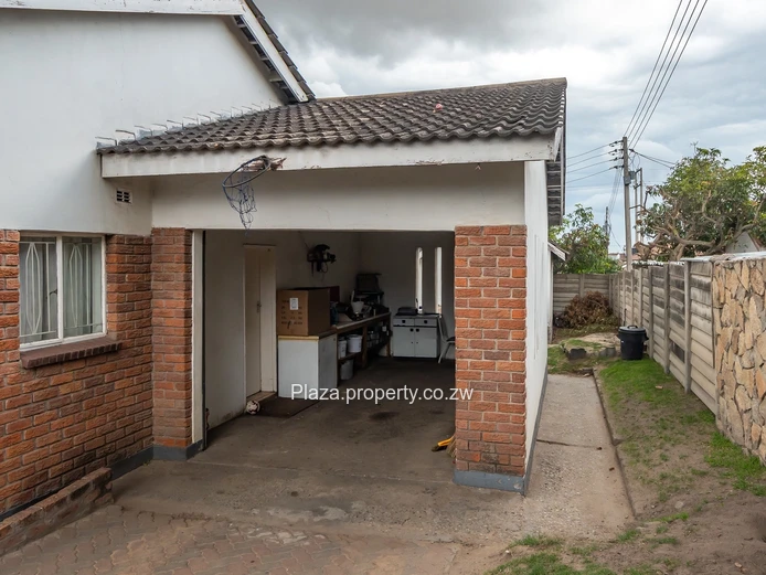 Perfect for Family Living or First-Time Owners (Sole Mandate)