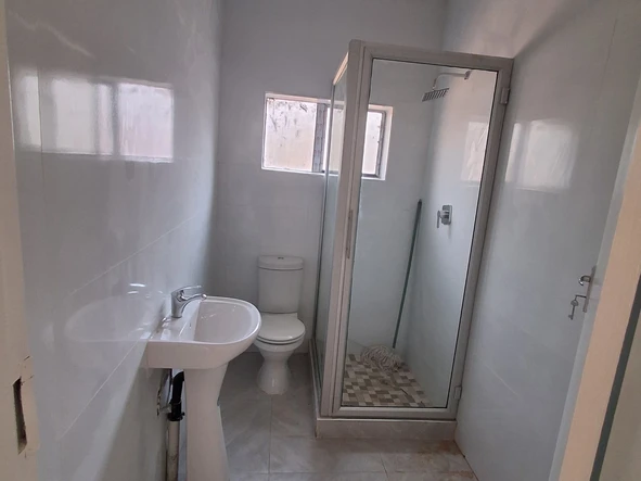 3 Bedroom Flat & Apartment