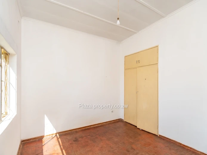 Spacious 5-Bedroom Home For Sale In Daylesford