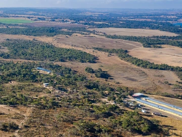 Farm & Agricultural Land