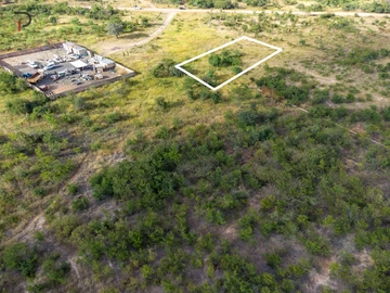 Commercial & Industrial Land