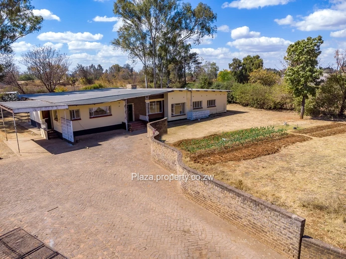 Spacious 5-Bedroom Home For Sale In Daylesford